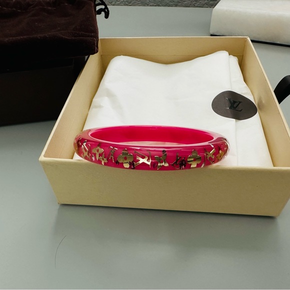 Like New Authentic Louis Vuitton Rose Pop Inclusion Resin Gold Bangle - Picture 3 of 6